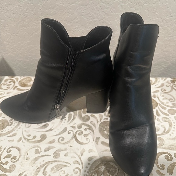 Black Ankle Boots‎ Woman’s Size 9 Zipper Pointed Toe Work Casual Business - Picture 2 of 10